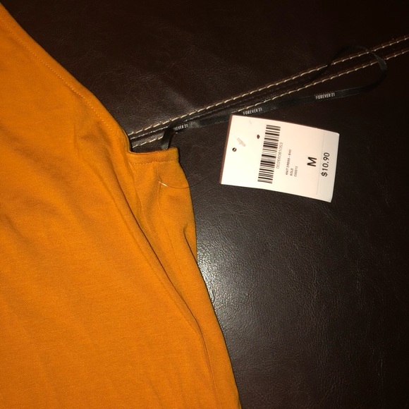 Halter bodycon dress - Picture 2 of 3